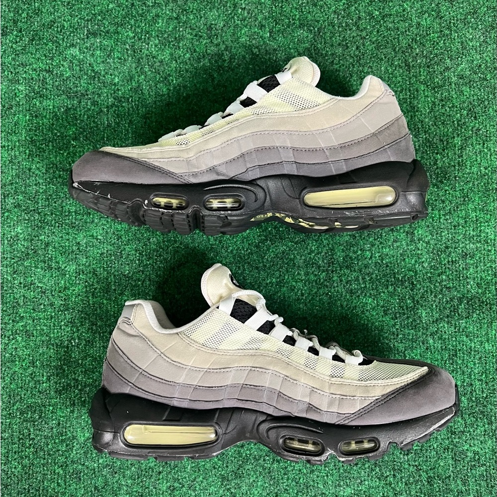 Nike Air Max 95 OG Gradient Grey Black White Mens Size 11 - Picture 4 of 8